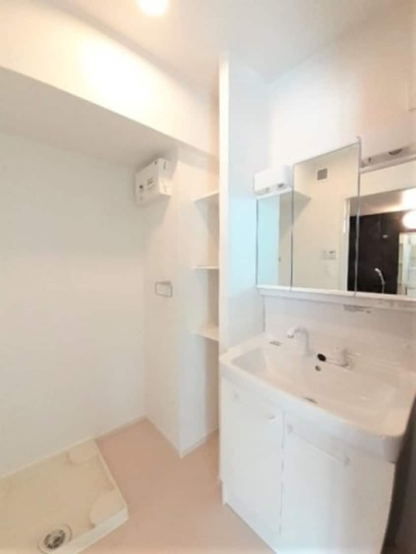 忙しい朝には欠かせない洗面所です ルーベル久米Ａ