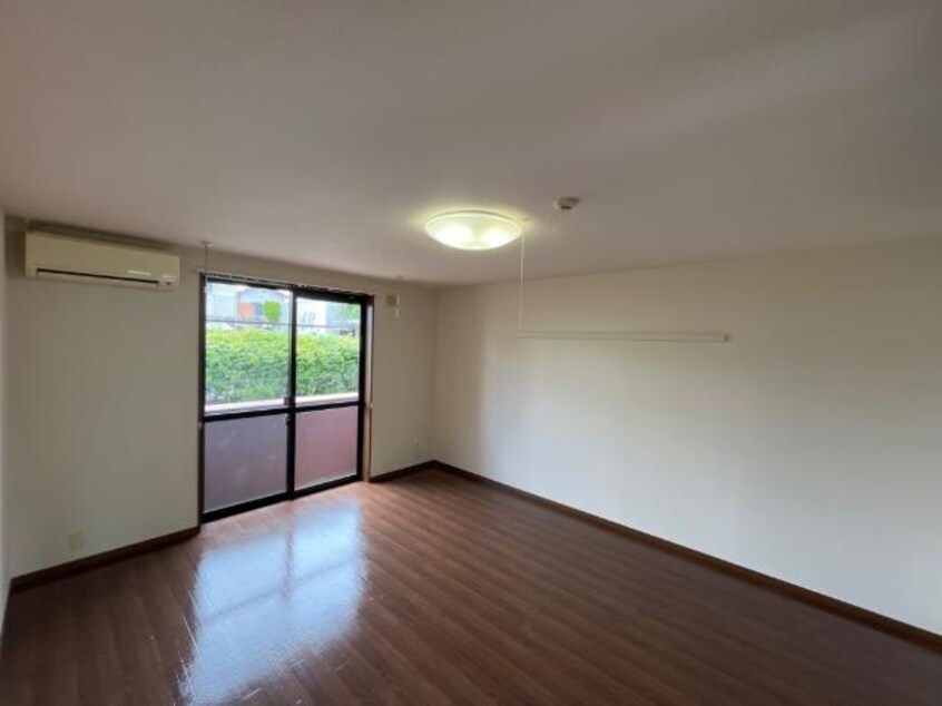 洋室 ヴァンルージュ