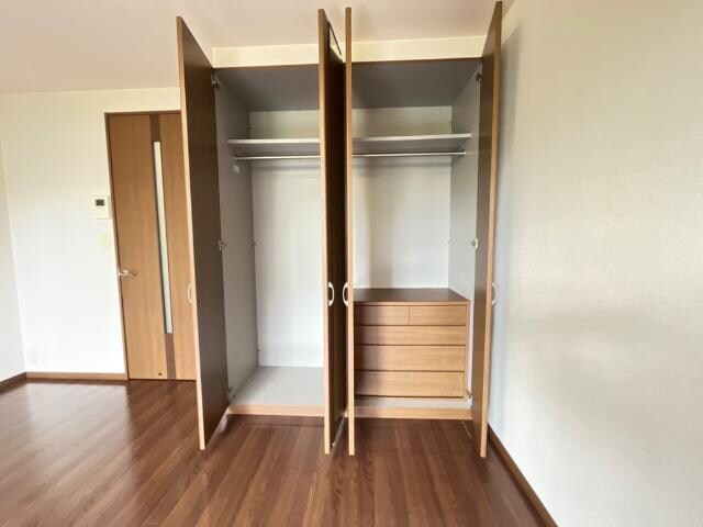 クローゼット ヴァンルージュ