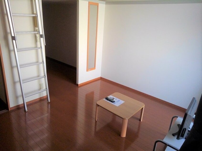  レオパレスラポール松福