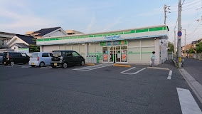 ファミリーマート 福岡町南店(コンビニ)まで410m レオパレスラポール松福