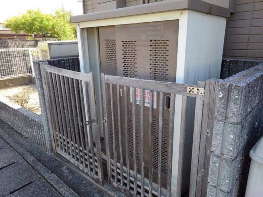  レオパレス東屋島