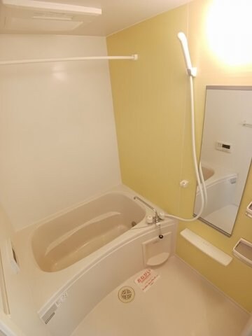 日々の疲れを癒すお風呂付です ジェネシス