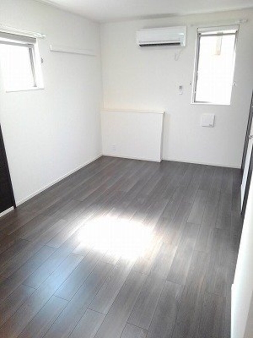  アーバン　スクエア