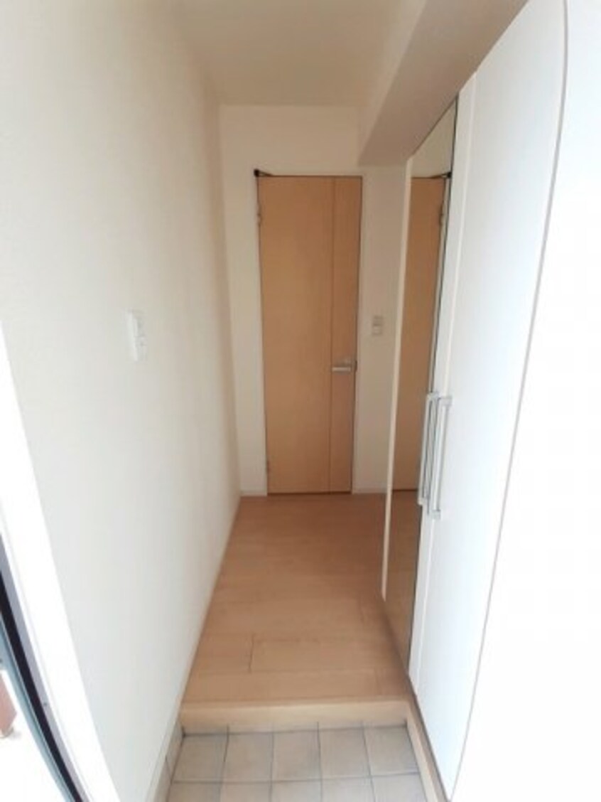 収納もある玄関です マ・メゾン土器　Ⅱ