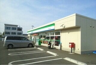 ファミリーマート高松仏生山北店まで900m エスポワールロジュマン