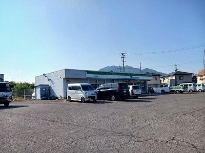 ファミリーマートさんまで1200m プリムローズ　ノユル