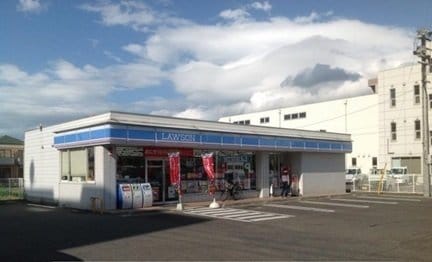 ローソン高松花ノ宮町店まで210m クラール花ノ宮