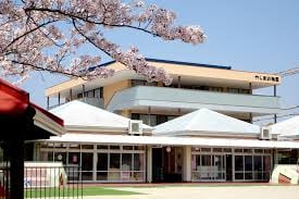 認定こども園やしま幼稚園(幼稚園/保育園)まで203m ヴィラナリー屋島6号棟