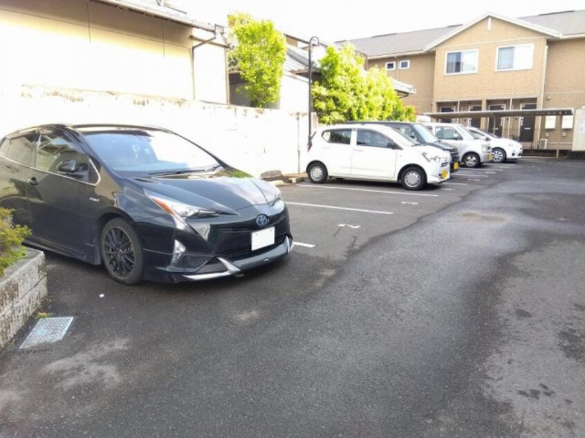  レオパレスウィスタリア坂出