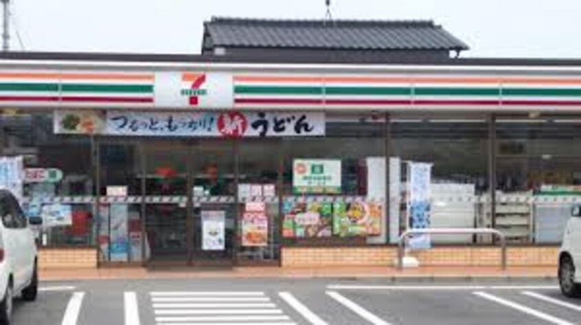 セブンイレブン 坂出久米町2丁目店(コンビニ)まで533m レオパレスウィスタリア坂出