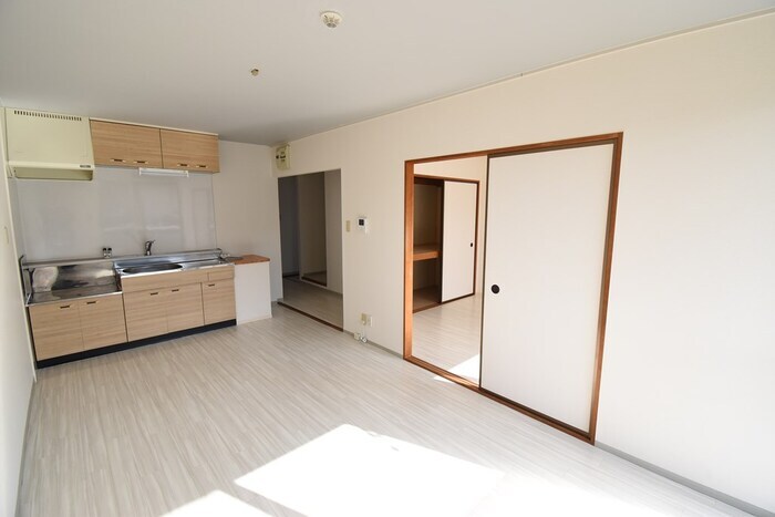  ハイツアベニール A棟