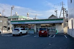 ファミリーマート 高松松島町店(コンビニ)まで320m CASA　ANGELICA
