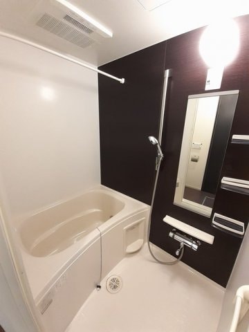 コンパクトで使いやすいお風呂です ガーデンハウスＭ　Ｂ