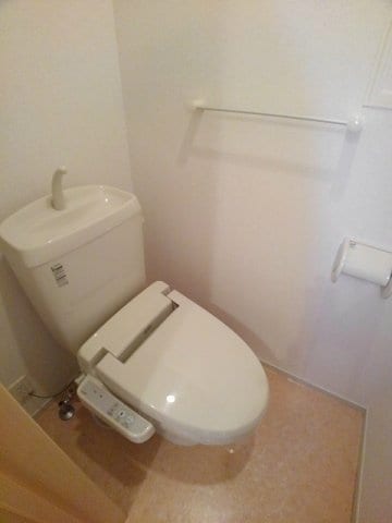 シンプルで使いやすいトイレです グリーンヒルズＣ