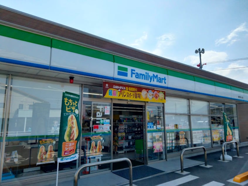 ファミリーマート 善通寺宮ノ前店(コンビニ)まで1541m サニーカンパーニュ