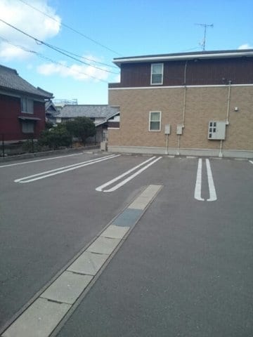 駐車スペースもあります ラメゾン　ドゥ　カンパーニュＢ