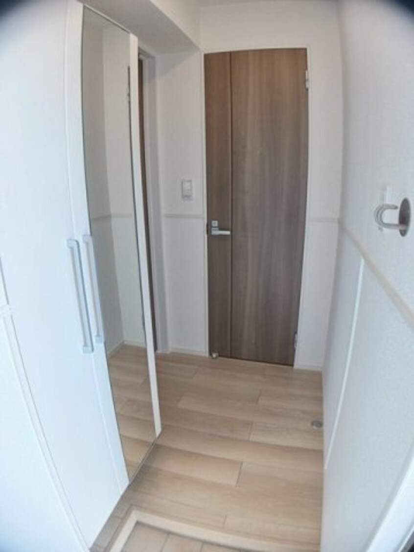 ゆったりとした玄関です アクティ・コルザ　Ａ