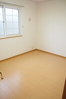 明るい色調の室内です メゾン　アクティブ　Ａ