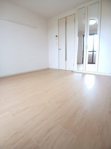  プロヴァンス吉岡