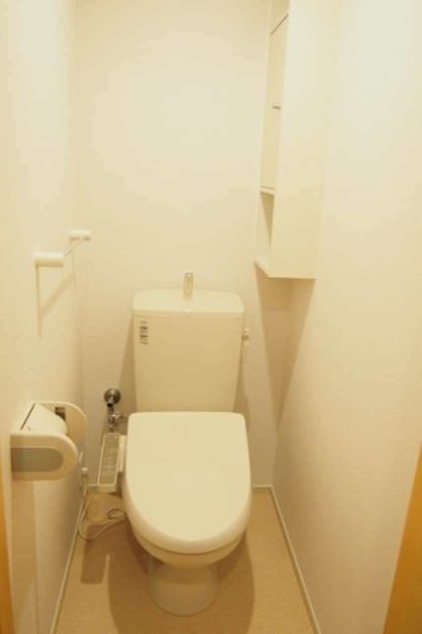 ゆったりとした空間のトイレです ブライトプレイスＡ