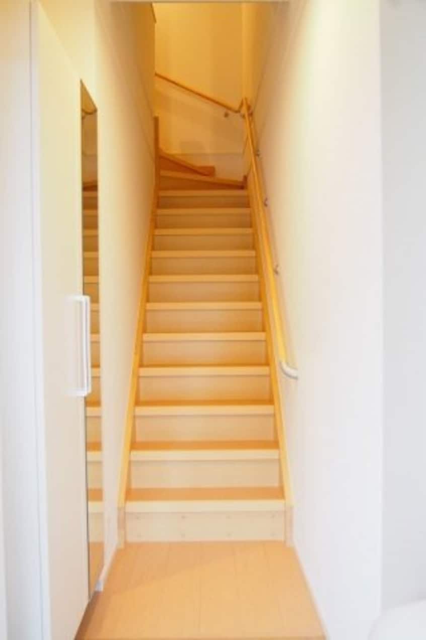 毎日通る玄関はこちらです ブライトプレイスＡ