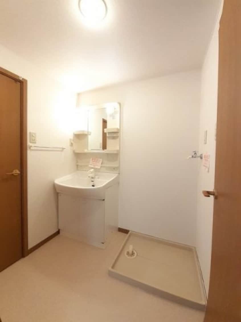  サンブリーゼ東山　Ａ