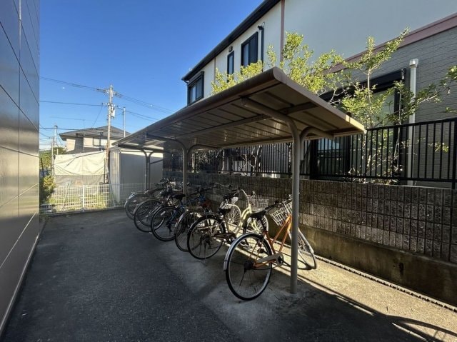  レオパレスｐｉｎｅ　ｃｒｅｓｔ