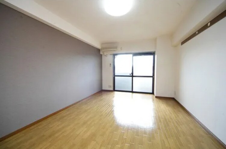  マリン・スクエア