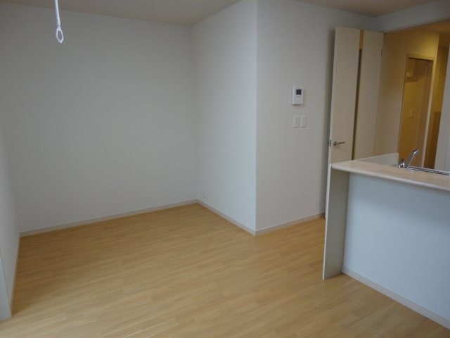 リビング アスター・ユーカムイ