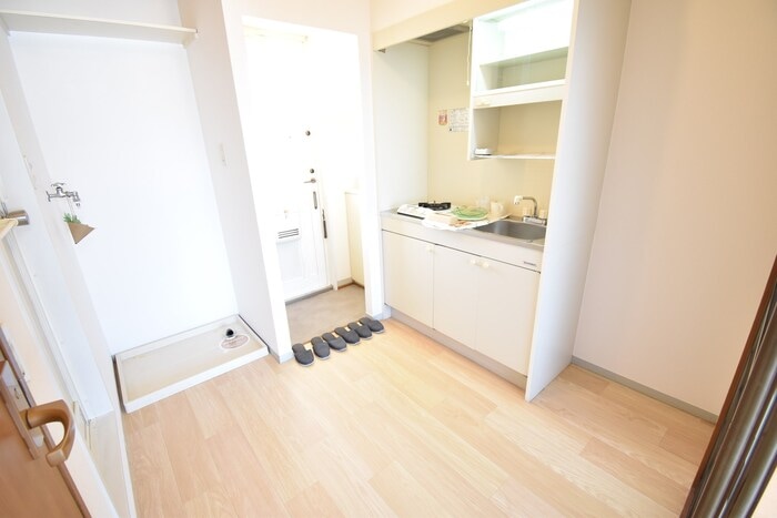  シャトル西春日　A棟