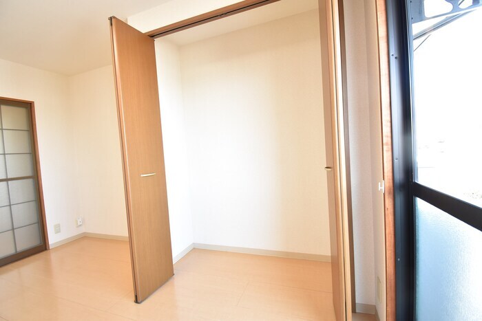  シャトル西春日　A棟