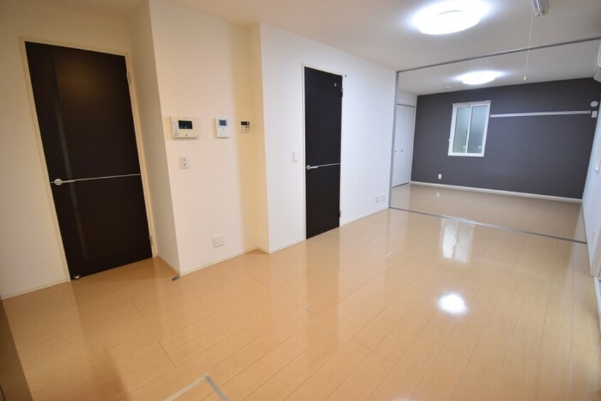  アヴァンサール　仁