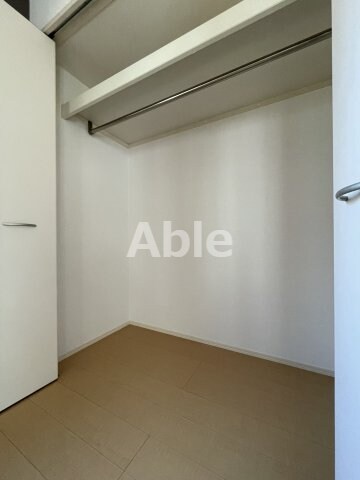  アヴァンサール　仁