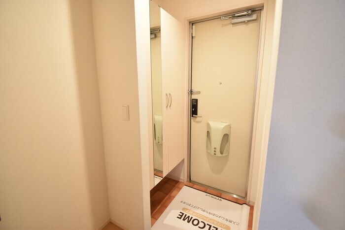  アヴァンサール　仁