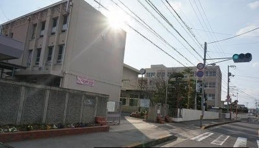 多肥小学校まで1100m オーブ・メゾンＢ