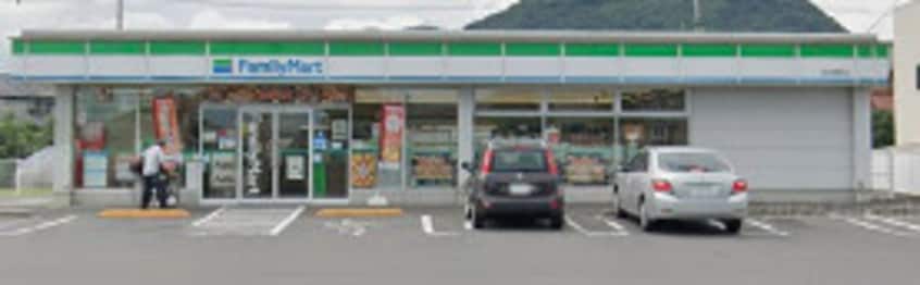 ファミリーマート 高松御厩町店(コンビニ)まで889m パストラルみまや　A棟