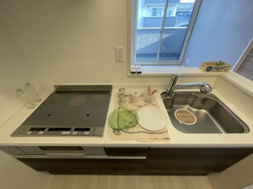  ユニヴェール　E棟