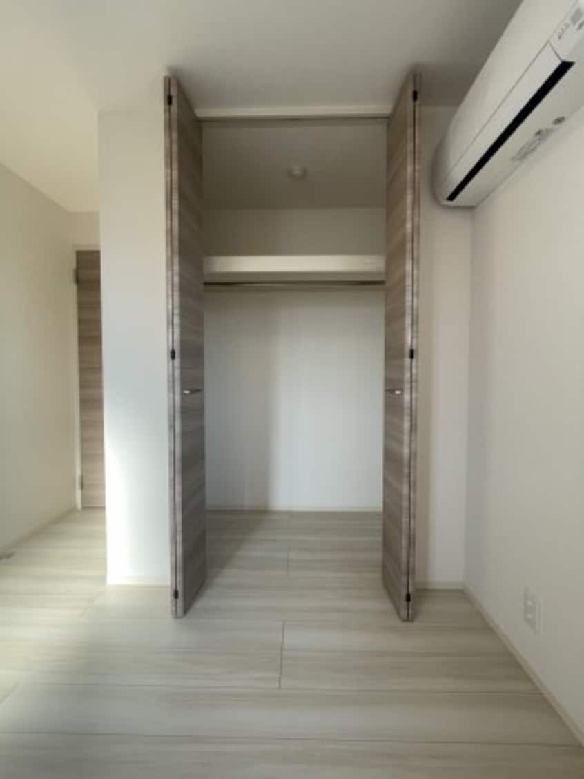  ユニヴェール　E棟