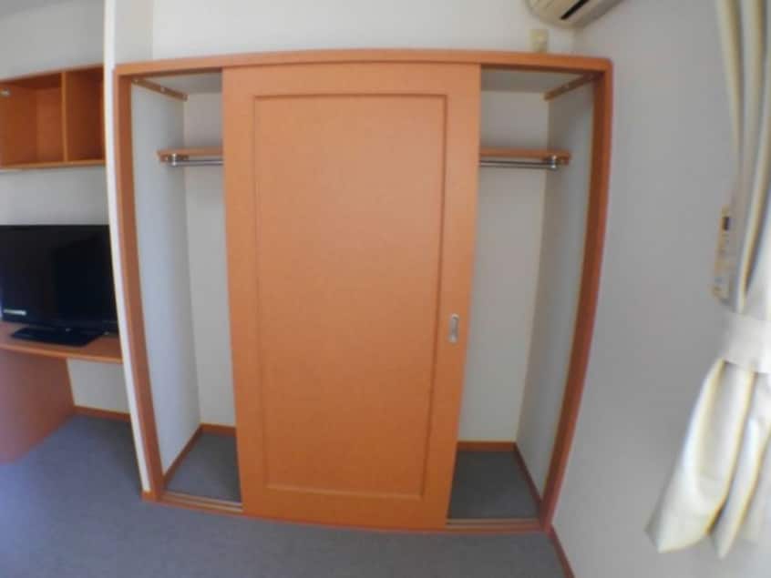  レオパレスレイクサイド平塚