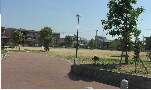 松縄流石公園まで290m ニューエルディム伏石