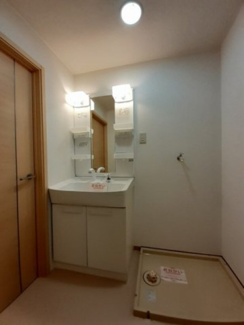  ニューエルディム伏石