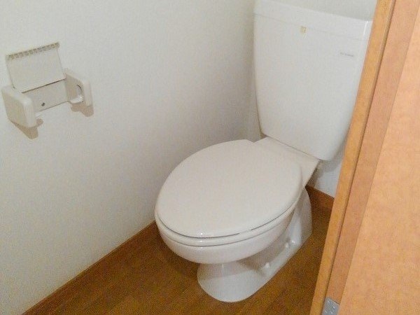  レオパレスニュー屋島