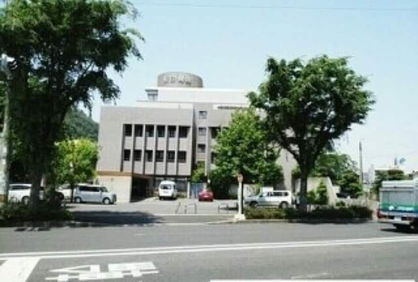 前田病院さんまで340m ラ・フォーレⅢ