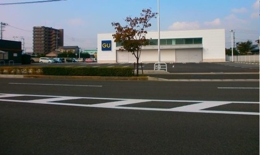 ＧＵ様まで3800m ルミエール・イリゼⅣ