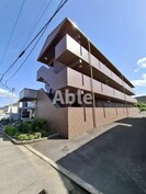 シャンドゥエピナールの外観