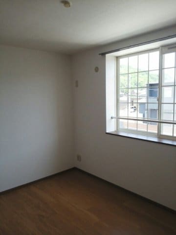  フローラ・フラッツ　Ａ