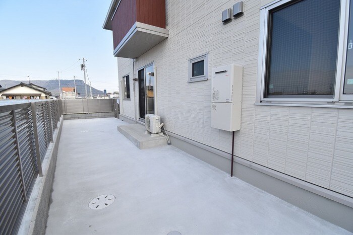  リリックガーデンA棟