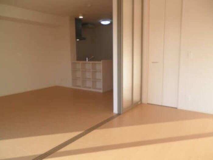  ラ・ルル 六条 B棟