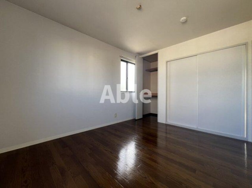  サテライトS　１棟